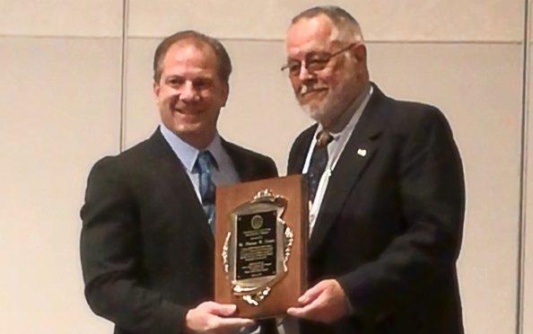 Dr. Thomas Zeigler honored with Lifetime Achievement Award from US Aquaculture Society