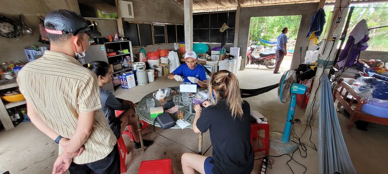 Farmer using kit